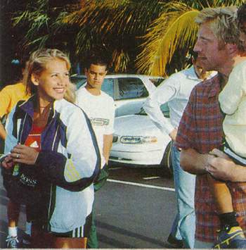   / Anna Kournikova 36 