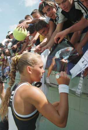   / Anna Kournikova 41 