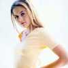   / Alicia Silverstone 24 .  