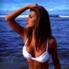   / Carmen Electra 3 .  