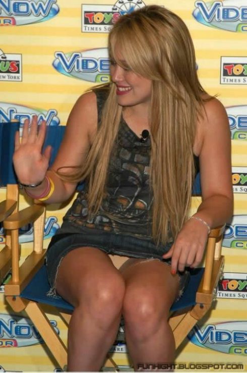 Хилари Дафф (Hilary Duff) 20 Добавлено 27-10-2007 Хилари Дафф (Hilary Duff) 20 Добавлено 27-10-2007