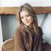   / Holly Valance 12 .  