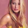   / Holly Valance 15 .  