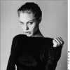   / Angelina Jolie 1 .  