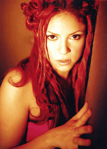Shakira /  6 